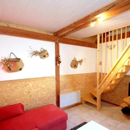 Chalet Chalet With One Bedroom In With Wonderful Mountain View And Enclosed Garden 12 Km From The Slopes *
